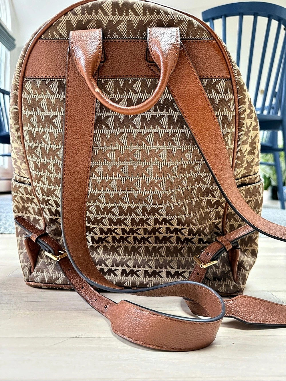 Michael Kors Abbey Large MK Signature Backpack – Authentic - Picture 3 of 5